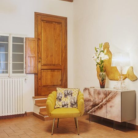 Michael'S Home - Cozy Apartment In The Heart Of Lucca Exterior photo