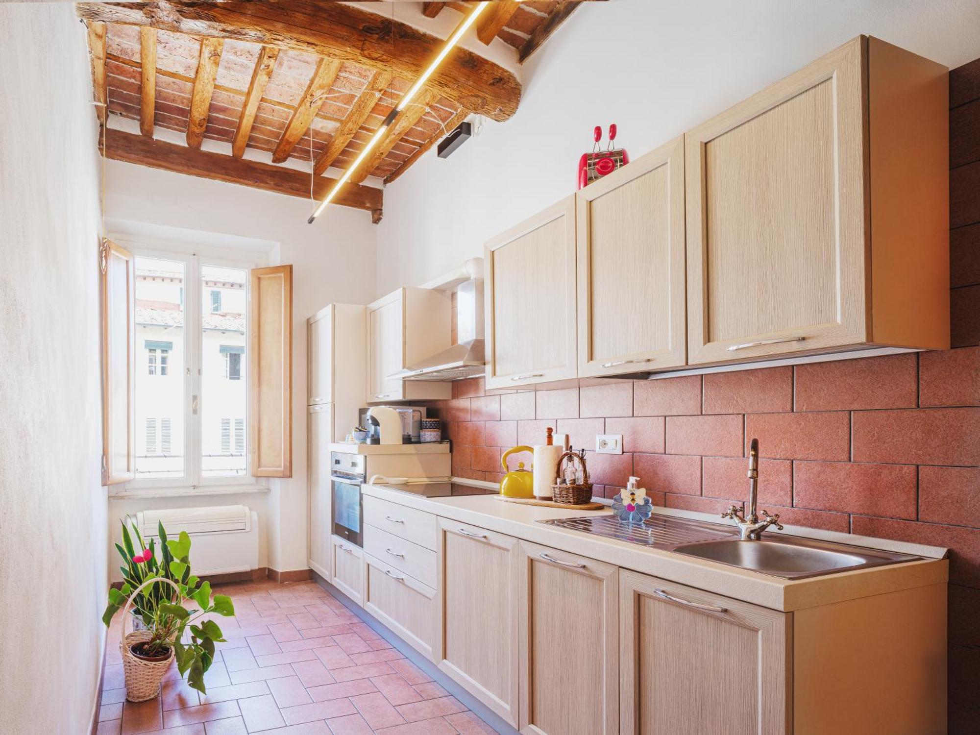 Michael'S Home - Cozy Apartment In The Heart Of Lucca Exterior photo