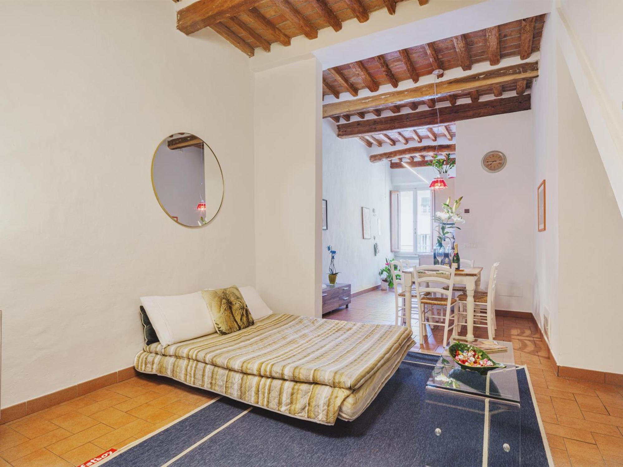 Michael'S Home - Cozy Apartment In The Heart Of Lucca Exterior photo